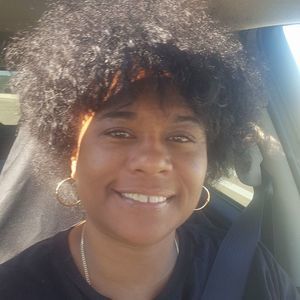 Meet your Posher, Connie